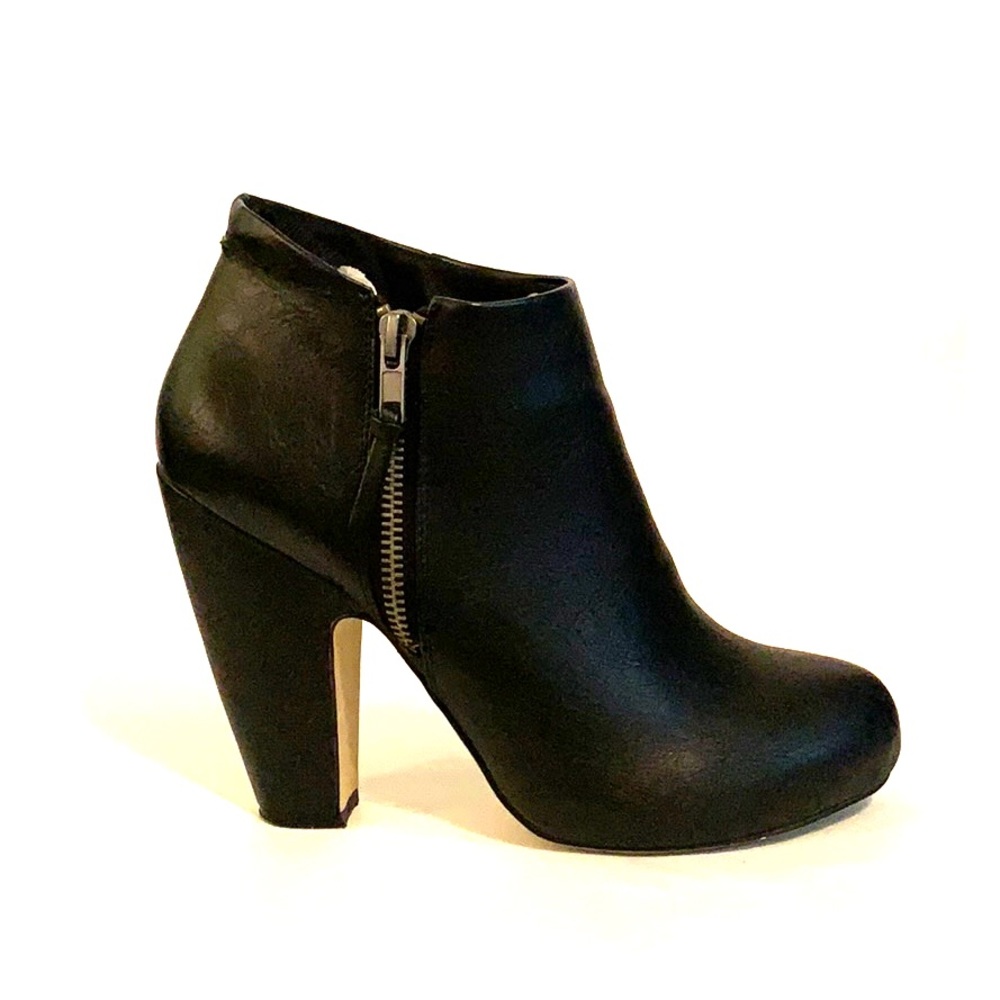Black booties with zippered side